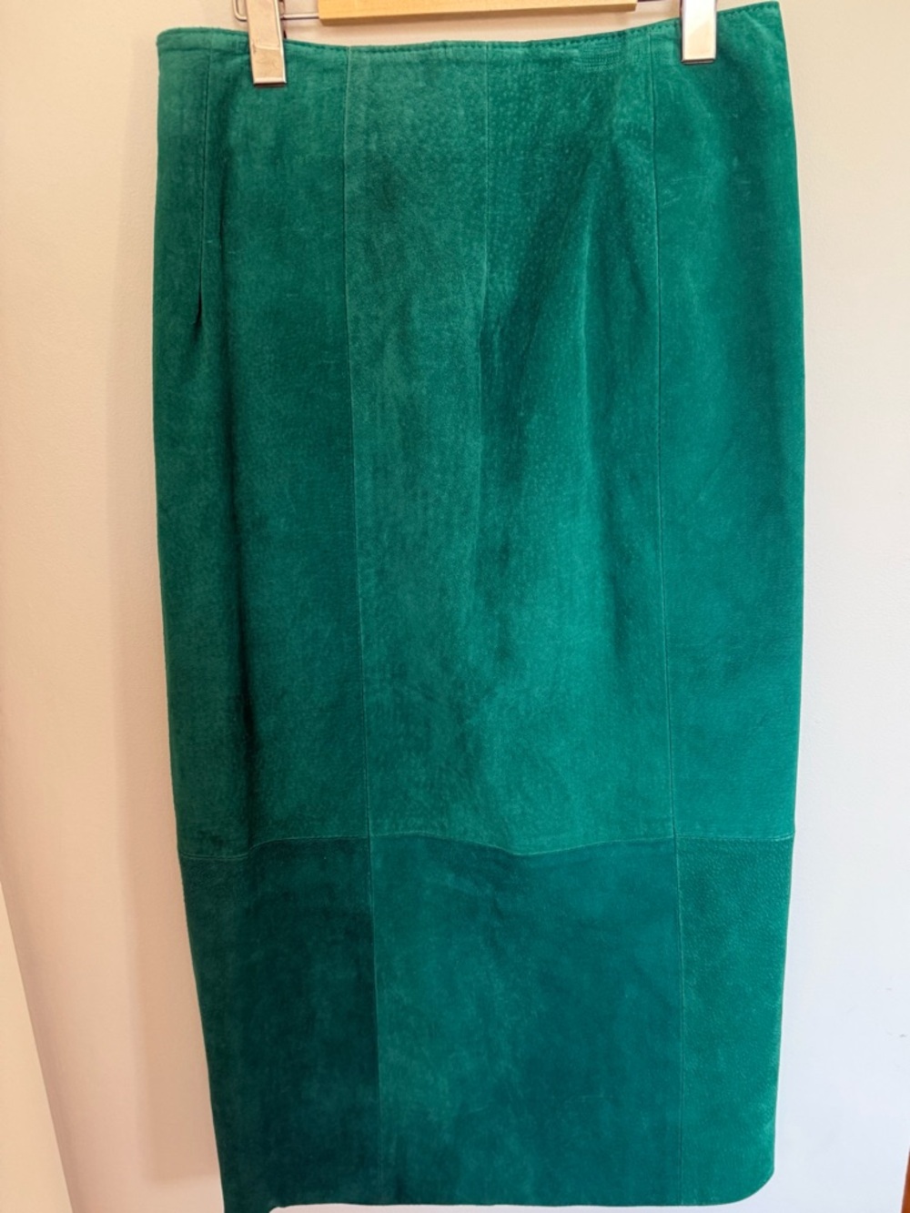 Vintage P.E. Canada Emerald Suede Leather Midi Skirt Made in Canada - Picture 3 of 6